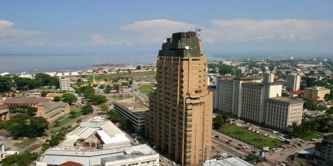 Vue de Sozacom, Kinshasa, 2004.