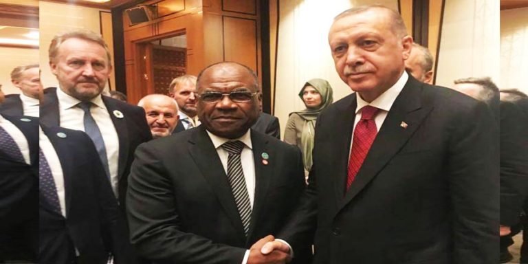 She Okitundu - Ankara