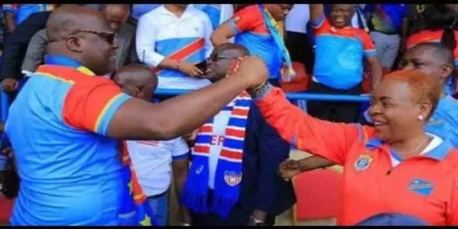La ministre des Sports et Loisirs, Astride Madiya célébrant la victoire de la RDC face au Libéria (1-0), au stade des Martyrs-Éliminatoires CAN Égypte 2019