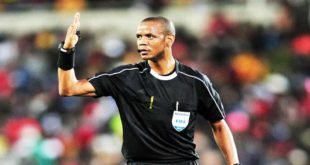 l'arbitre zambien, Janny Sikazwe