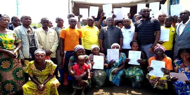 Photo de remise titres foncier