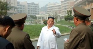 KIM JONG UN au chantier de construction d’une zone touristique thermale