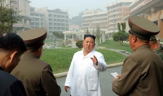 KIM JONG UN au chantier de construction d’une zone touristique thermale