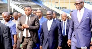 Le premier ministre, Sylvestre Ilunga Ilunkamba en visite au stade des Martyrs pour se rendre compte de l'état de ce complexe sportif menacé par la Caf