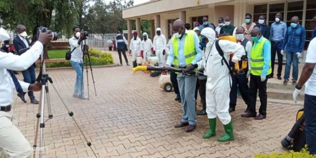 Sud-Kivu-covid-19 - Désinfection des édifices publics par le Gouvernement Provincial-