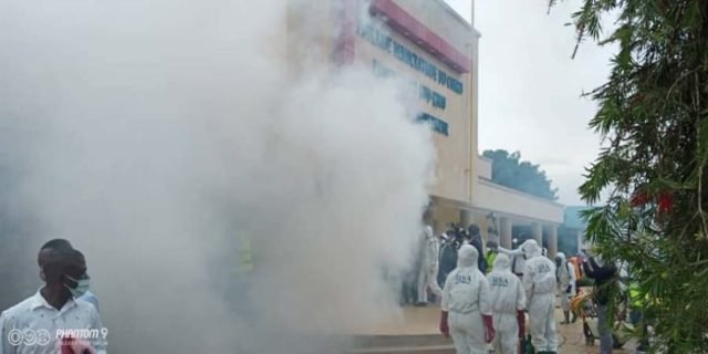 Sud-Kivu-covid-19 - Désinfection des édifices publics par le Gouvernement Provincial-