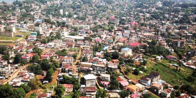 Freetown, la capitale du Sierra Leone. Photo Dominic Chavez/Banque mondiale