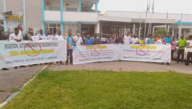 RDC-Kinshasa  Le gouverneur du Sud-Kivu désavoué par sa population à son arrivée à l'aéroport de Ndjili