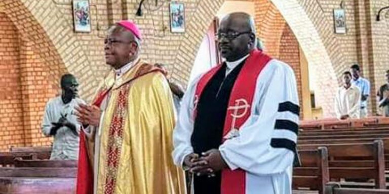 Cardinal Ambongo et Rév Bokundowa