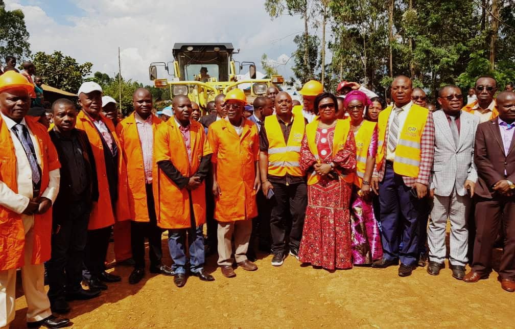 Sud-Kivu : Les jeunes lega annoncent des manifestations pour exiger la réhabilitation de la route Burhale-Shabunda dont les fonds ont déjà été décaissés