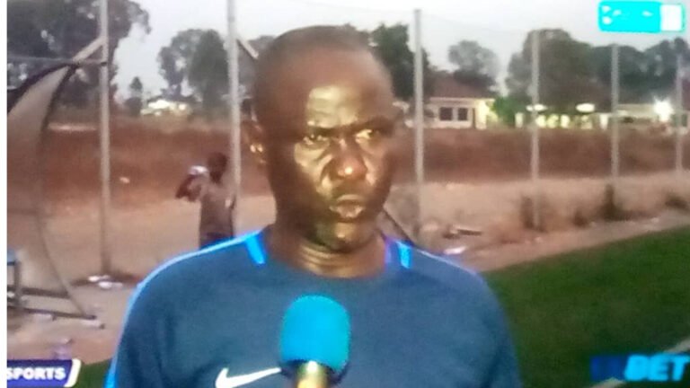 Le coach de l'AS Malole, Ambele Nkunga Ambou se dit satisfait malgré la défaite de ses coéquipiers contre Maniema Union (2-1)