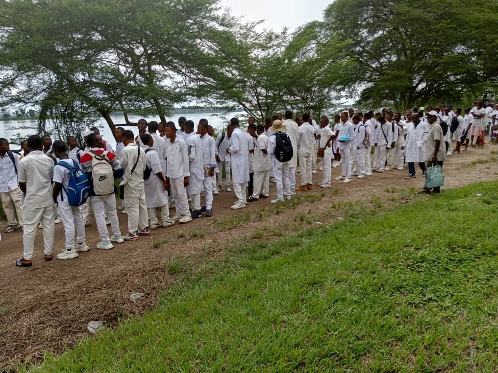 Tshopo : Marche pacifique des corps soignants après l’assassinat de leurs collègues à Isangi