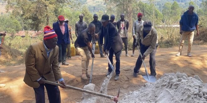 Sud-Kivu: l’axe reliant Kaziba–Mushenyi–Nyangezi–Luhwinja en pleine réhabilitation grâce à la contribution de la population
